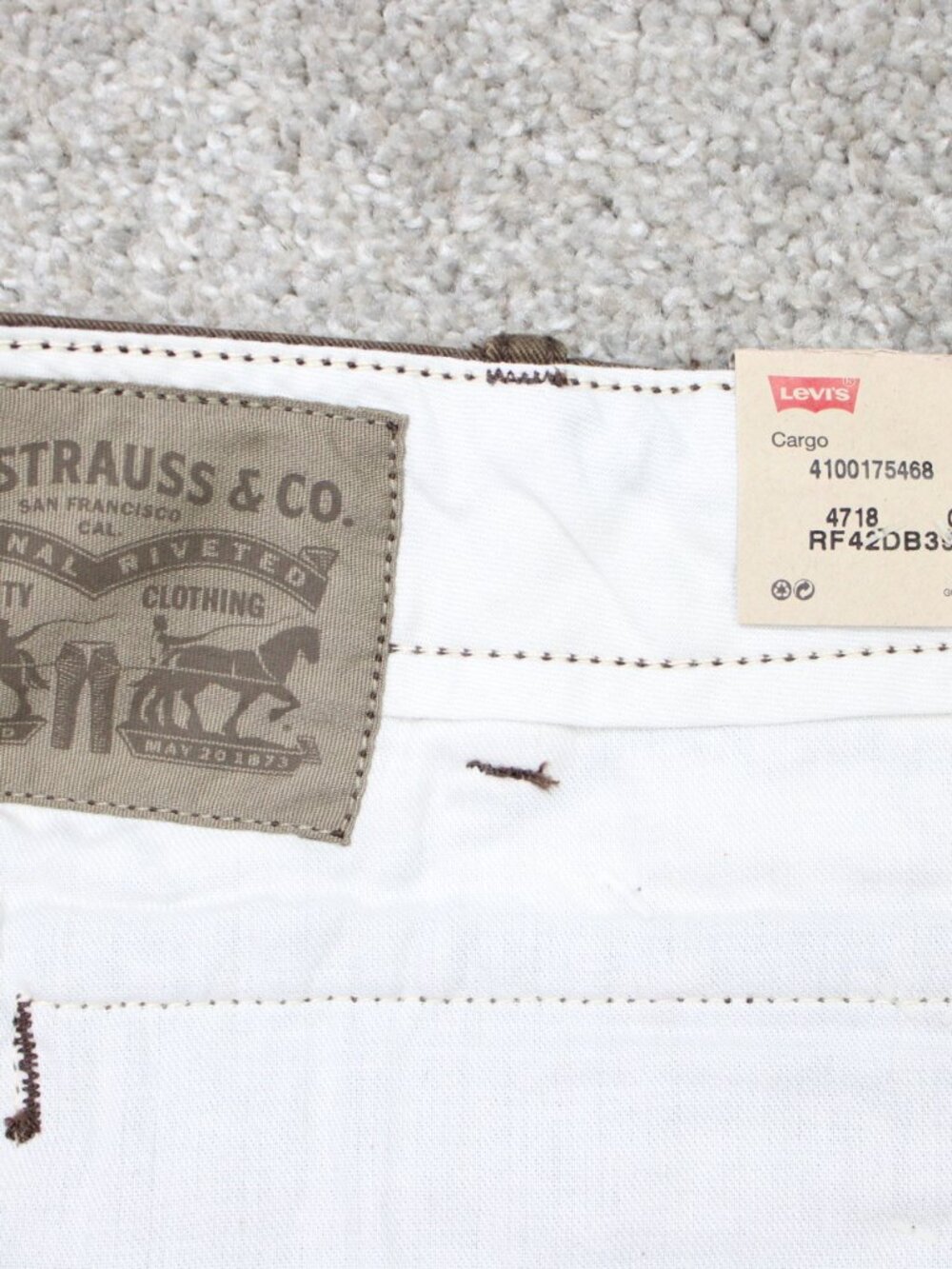Levi's Shorts NWT Mens 48 Brown 11" Cargo Pocket Chino Flat Front 100% Cotton - Picture 11 of 14